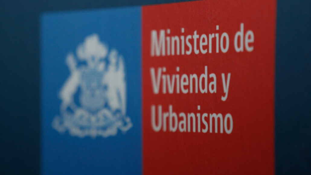 Contraloría detecta millones en subsidios irregulares del Minvu