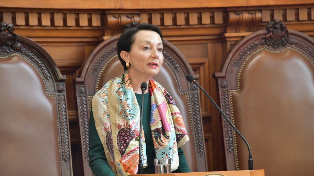 LA CORTE SUPREMA REMUEVE A 11 JUECES POR VIAJAR AL EXTRANJERO…