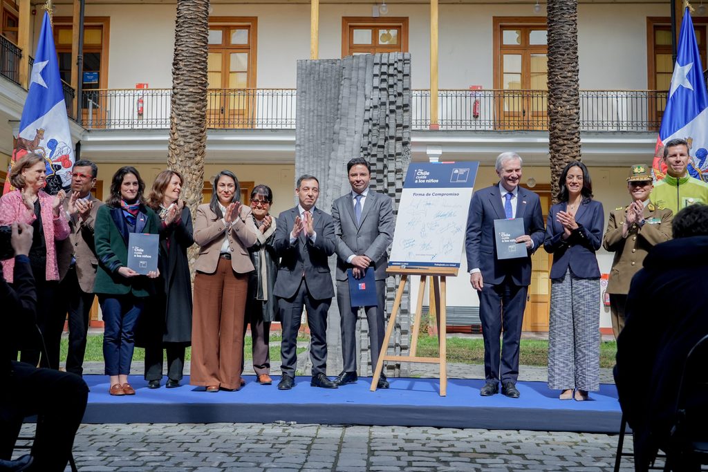 PRESIDENTE KAST Y MINISTRA WULF PRESENTAN EL PLAN CHILE CUIDA A LOS…