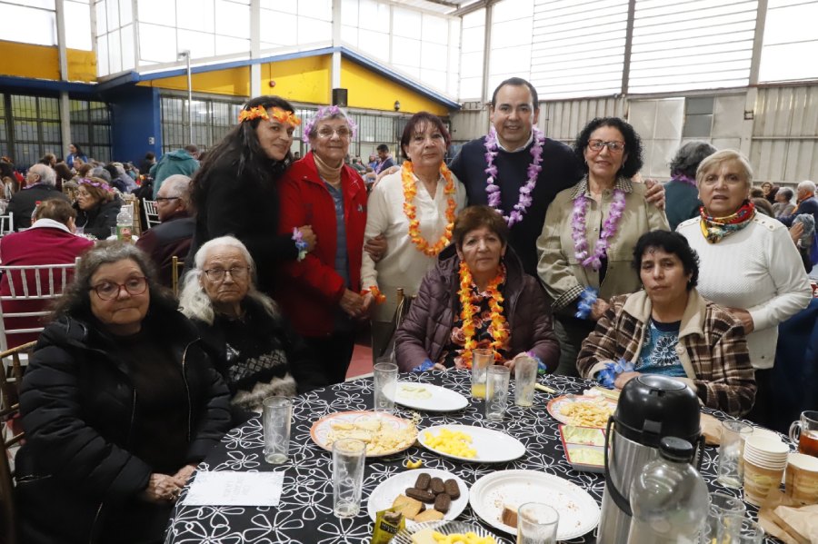 Chillán Viejo festejó la “pasada de agosto” con más de 400 adultos…