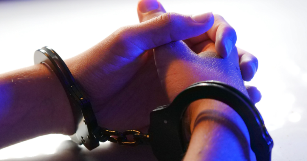 Hombre es condenado a 13 años de cárcel por delitos sexuales contra…