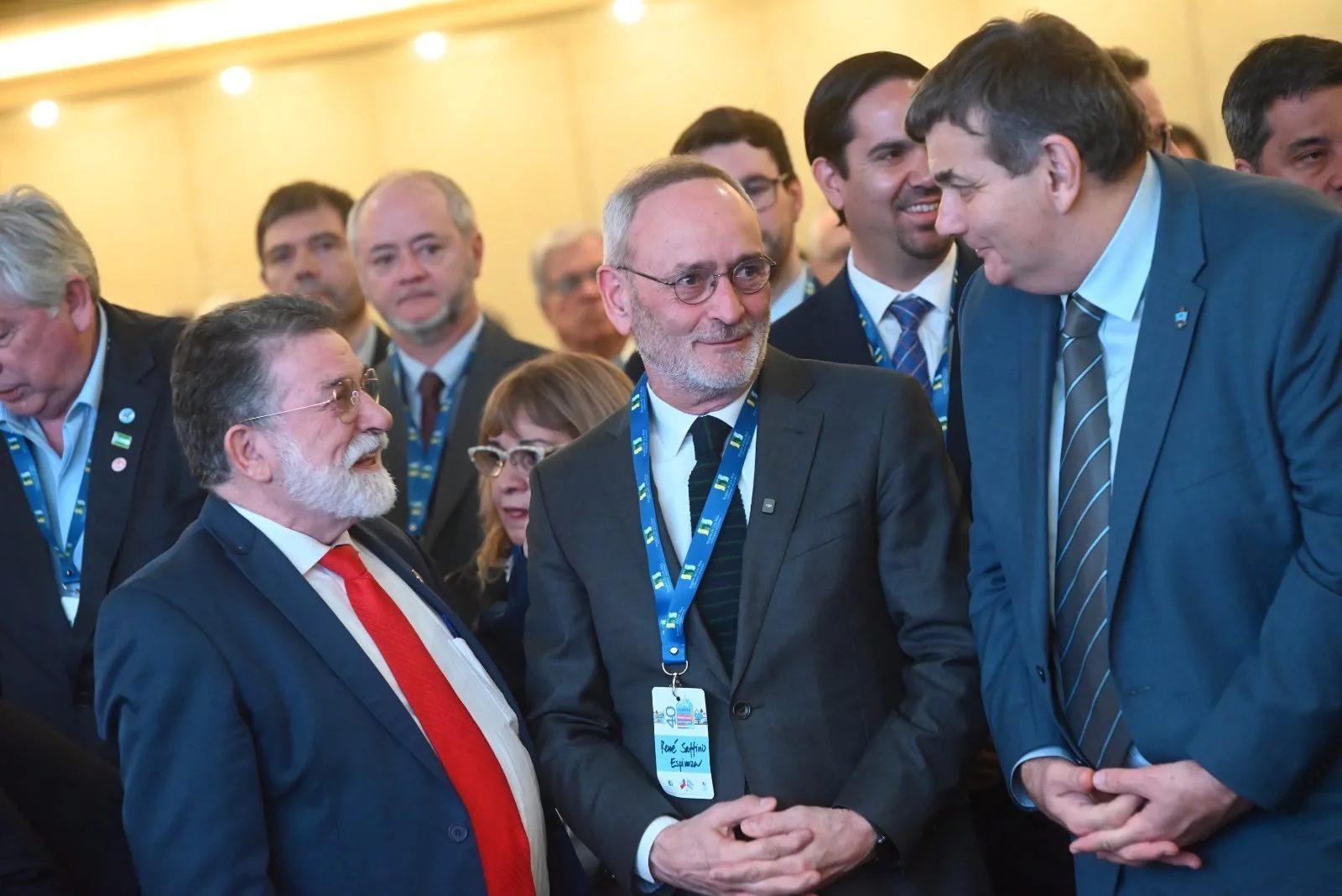 Gobernador Saffirio propone convertir pasos fronterizos en…