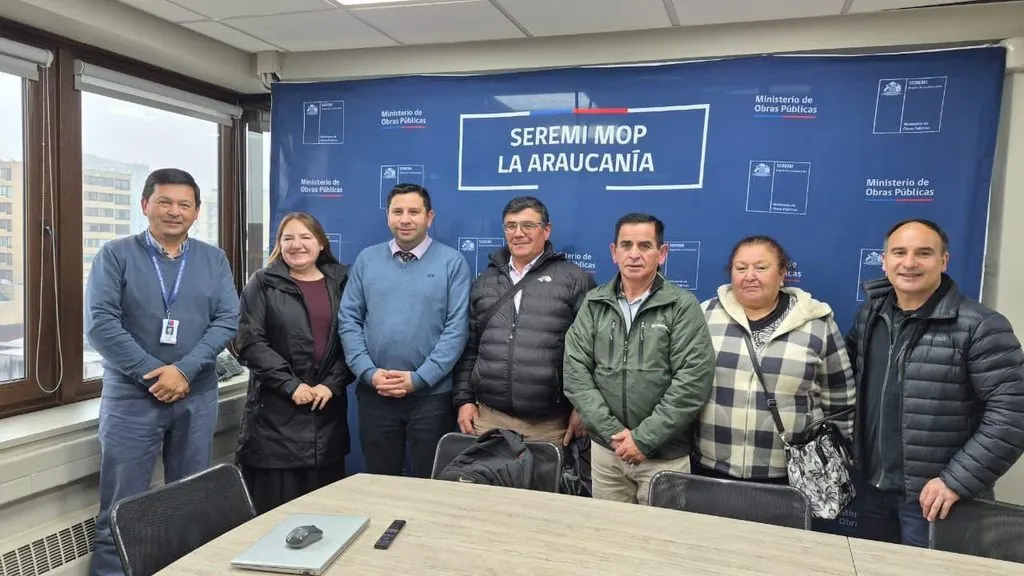 DIPUTADA FLOR CONTRERAS LOGRA ACUERDOS VIALES PARA PITRUFQUÉN Y LA…