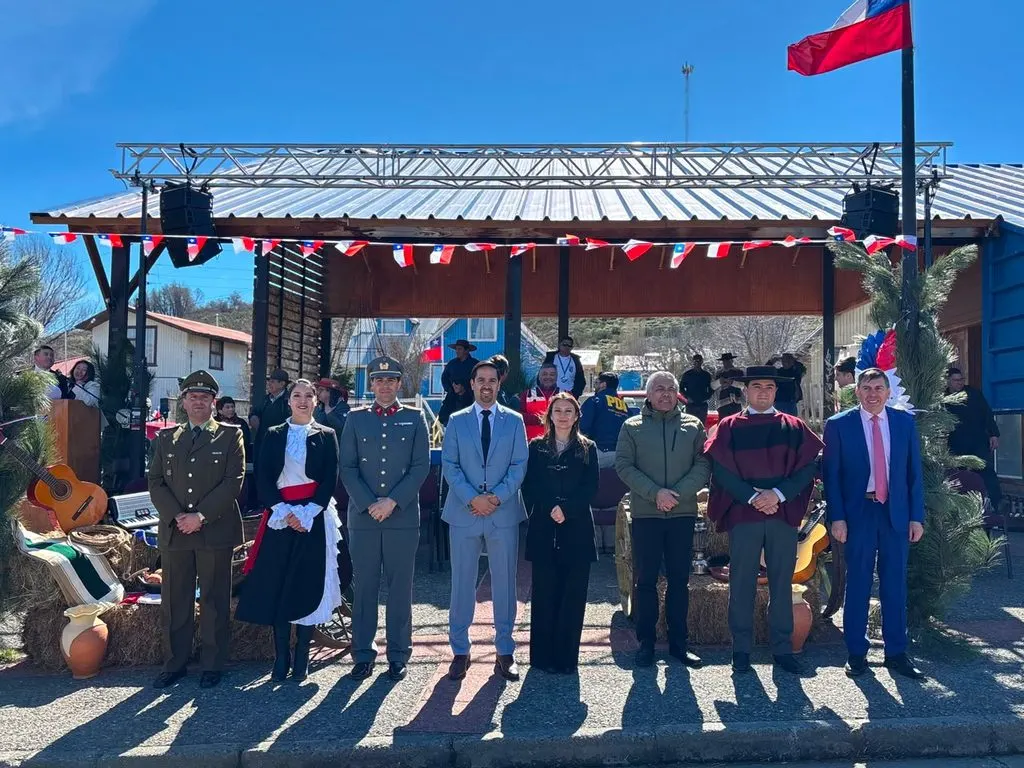 VILLA LIUCURA CONMEMORÓ LAS FIESTAS PATRIAS CON UN MASIVO DESFILE…