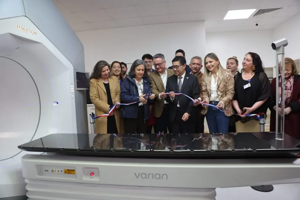 Ministra de Salud inauguró acelerador lineal que fortalece la…