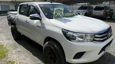 Manifestó ser dueño de un vehículo, pero tenía un encargo por estafa