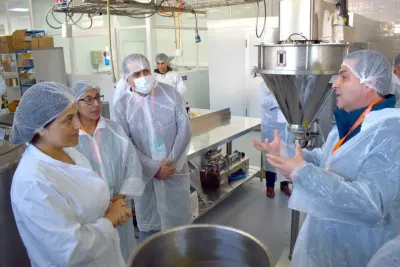 Seremi de Agricultura y dirigentes campesinos exploran tecnologías…