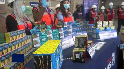 Aduana detecta más de 2 toneladas de fuegos artificiales y 100 mil…